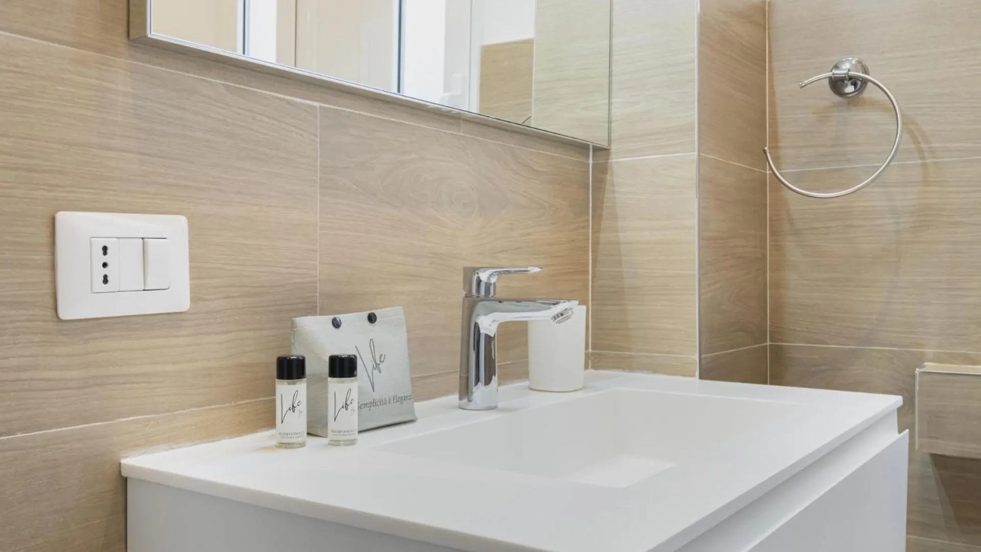 Easylife - Gemma Di Stile In Zona Bocconi Apartment Milan Italy